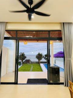 Villa sát biển, 6pn, 9 giường, 7 toilet, hồ bơi riêng, bãi biển, sân vườn - 0