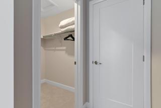 Spacious Family Home in Barrhaven - 7