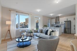 Spacious Family Home in Barrhaven - 0