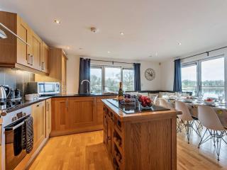 4 Bed in East Cowes 94556 - 7