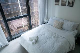 Home in the Sky 2BR,2BA with City Views,Pool & Gym - 5