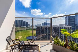 The Urban Nest Opera Apartment with Free SIM for 3 Nights and Free Airport Pickup for 5 Nights - 6