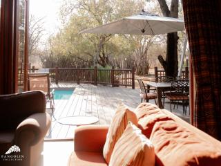 Zebula Lodge 118 - 9