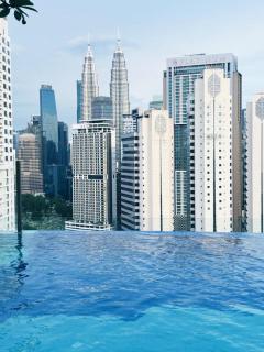 KLCC Majestic Residence Pool Twin Tower view - 0