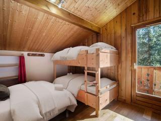 Chalet Savoyard avec Wifi, Parking, jusqu'à 13 personnes - FR-1-568-59 - 9