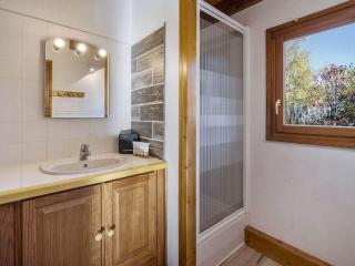 Chalet Savoyard avec Wifi, Parking, jusqu'à 13 personnes - FR-1-568-59 - 3