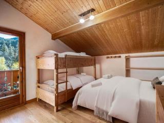 Chalet Savoyard avec Wifi, Parking, jusqu'à 13 personnes - FR-1-568-59 - 2