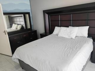 Ocean View Road Villas - Amanzimtoti - 8