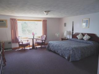 Redclyffe Shore Motor Inn - Robbinston - 6