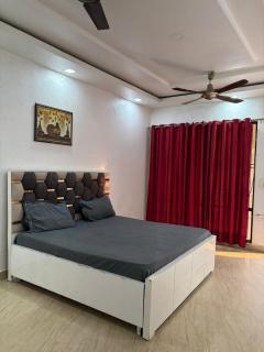 The Arambh Villa, Spacious 4BHK Retreat in Noida - 4