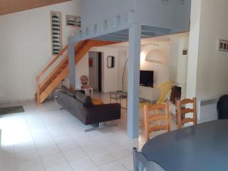 Maison boisée, 800m de la plage, 100m², 3 chambres, terrasse, parking - FR-1-777-18 - 8