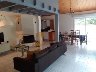 Maison boisée, 800m de la plage, 100m², 3 chambres, terrasse, parking - FR-1-777-18 - 7