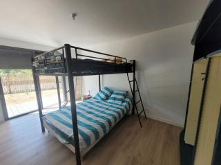 Maison Moderne en Bordure de Forêt, Idéale pour 8/10 Pers, à 2km de la Plage avec WiFi et Terrasse - FR-1-777-6 - 1