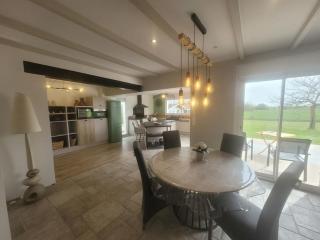 Maison rénovée avec piscine chauffée, grand terrain, proche plage et centre - calme assuré - FR-1-777-24 - 5