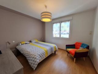 Maison rénovée avec piscine chauffée, grand terrain, proche plage et centre - calme assuré - FR-1-777-24 - 2