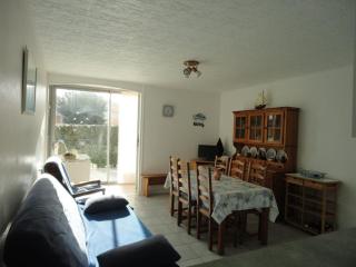 Charmant T2 RDC avec cour, proches commerces et plage, parking et animaux admis - FR-1-777-26 - 3