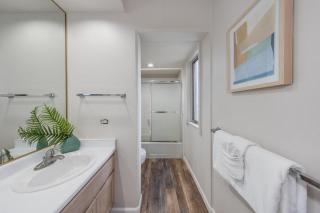 Hololani B204 · HL B204 Beachy Chic Updated OceanFront 2BD - 8