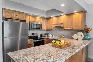 Papakea A108 · PK A108 Remodeled OceanFront Studio w Ocean Views - 9