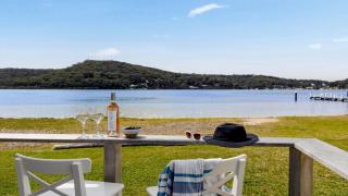 Waterfront, Renovated, Walk To Ettalong - 0