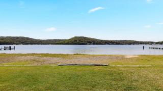 Waterfront, Renovated, Walk To Ettalong - 5