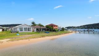 Waterfront, Renovated, Walk To Ettalong - 2
