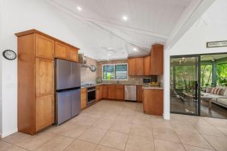 International Colony Club 37 · ICC 37 Remodeled Hawaiian Cottage - 5
