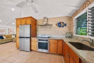 International Colony Club 37 · ICC 37 Remodeled Hawaiian Cottage - 4