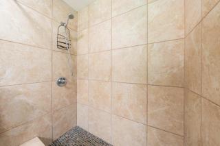 International Colony Club 37 · ICC 37 Remodeled Hawaiian Cottage - 2