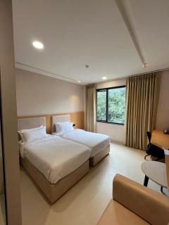 Hotel Nirvana Nest - 1