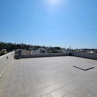 Penthouse paradise getaway 300m to the beach - 2