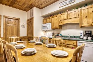 ER202 - Now and Forever Great location! - Close to town! cabin - 2