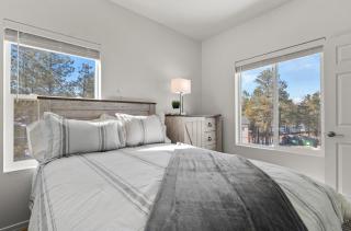 The Bungalow in the Pines - 1