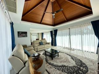 Luxury 3 Bedroom BOTANICA Villa with Private Pool Monthly Stays and just mins to Boat Avenue plus Beaches - 4