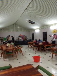 Sunny Desert Camp - 5