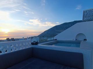 EXO Santorini Sea View Private Pool Villa and Suites - 8