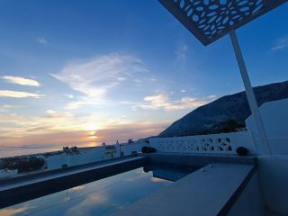 EXO Santorini Sea View Private Pool Villa and Suites - 6