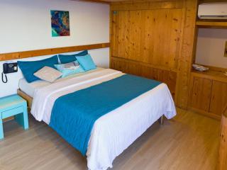 Ritrella Floating Hotel - 9