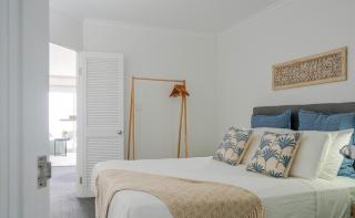 Inner City One Bedroom Apartment with Pool View 22 - 0