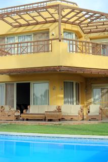 Luxury 6-Bedroom Villa with Private Pool in Ein Bay, Sokhna - 4