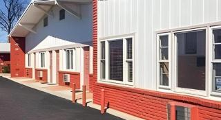 Travelodge by Wyndham Bay Shore Long Island - 2