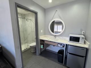 Bronco Motel South Central - 8