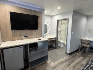 Bronco Motel South Central - 9