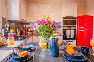 New Central 2 bedroom Apartment - Limassol - 9