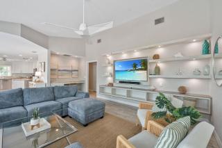 La Buena Vida - Bright Beachy Canal Front Steps to Beach PoolSpa Dock Beach Gear Dogs OK - 8