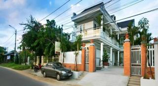 Riverside Pottery Village - 5