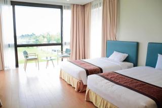 Diamond Bay Golf and Villas - 9