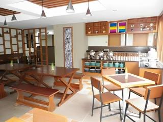 Hotel Tibera Taman Cibeunying - 4