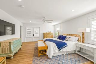 Three Little Birds - A newly completely renovated waterfront luxury home with Gulf of Mexico views - 5