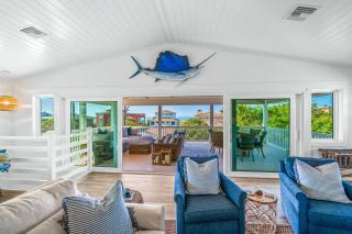Three Little Birds - A newly completely renovated waterfront luxury home with Gulf of Mexico views - 2