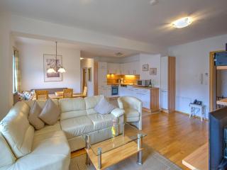 Tranquil Mountain Stay, Central & Sunny, cleaning included - 1